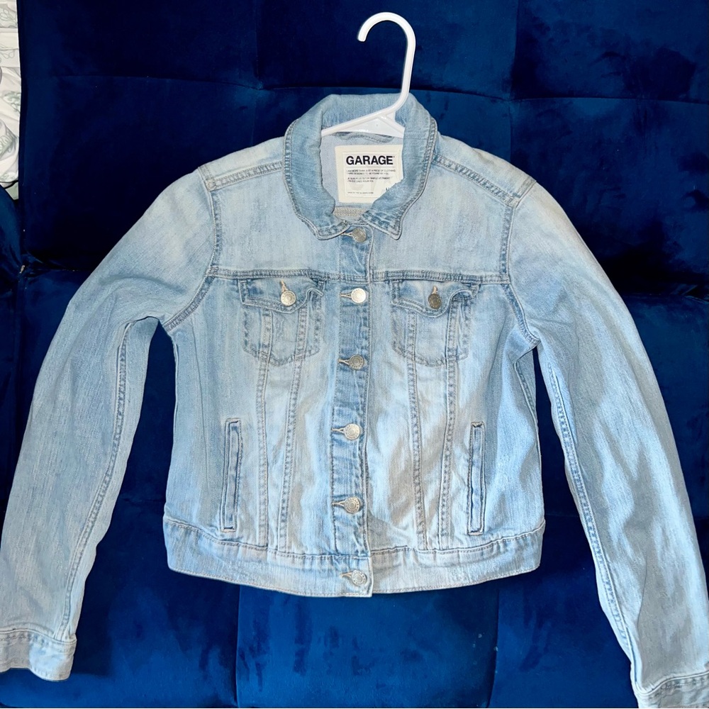 Garage Light Wash Denim Jean Jacket | Size M (Fits S)